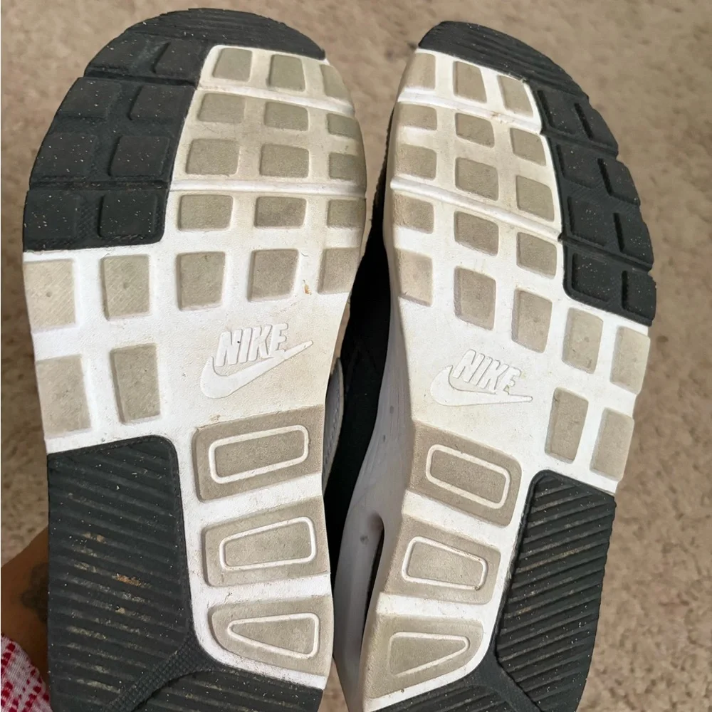 Nike Kids Black and White Athletic Sneakers - Picture 4 of 5